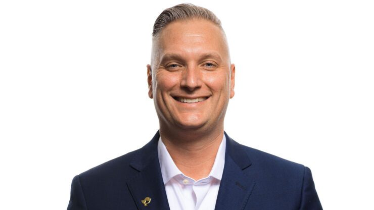 headshot-dustin-dent